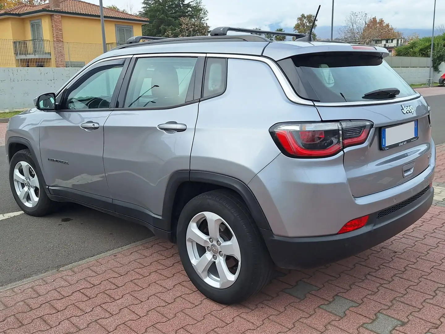 Jeep Compass Compass 1.6 mjt Longitude 2wd 120cv my19 Argento - 2