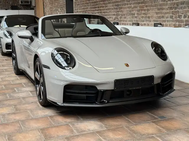 Porsche 992 911 Carrera Cabriolet SPORTDESIGN SPORTABGAS*21 CL