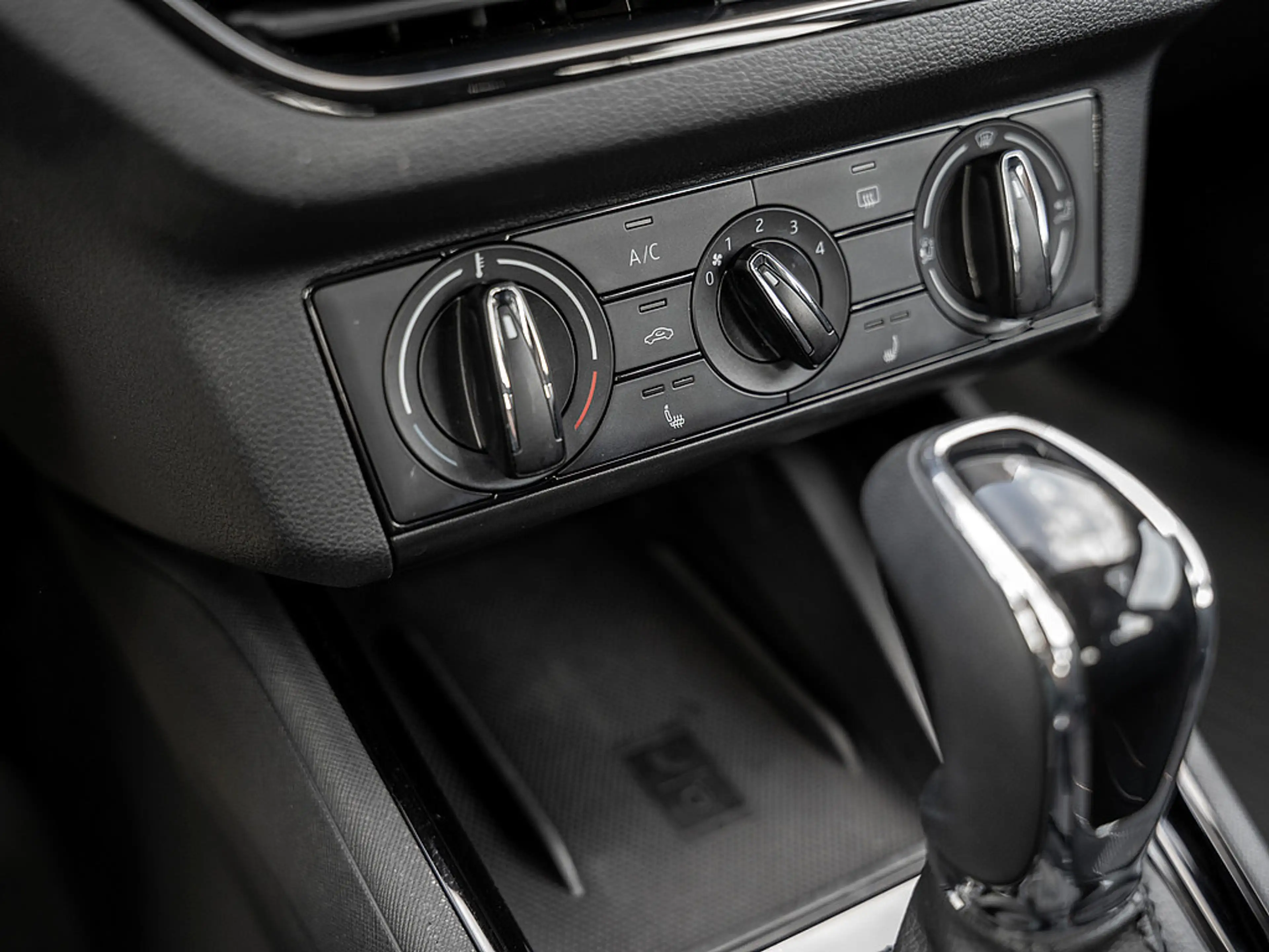 Skoda Scala 1.0 TSI Ambition NAVI KAM TEMPOMAT SHZ — photo 8