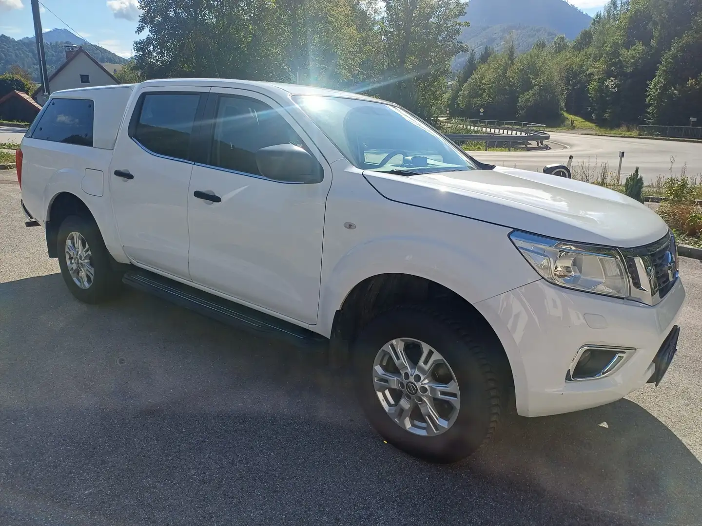 Nissan Navara Double Cab 4x4 2,3 dCi Acenta - 2