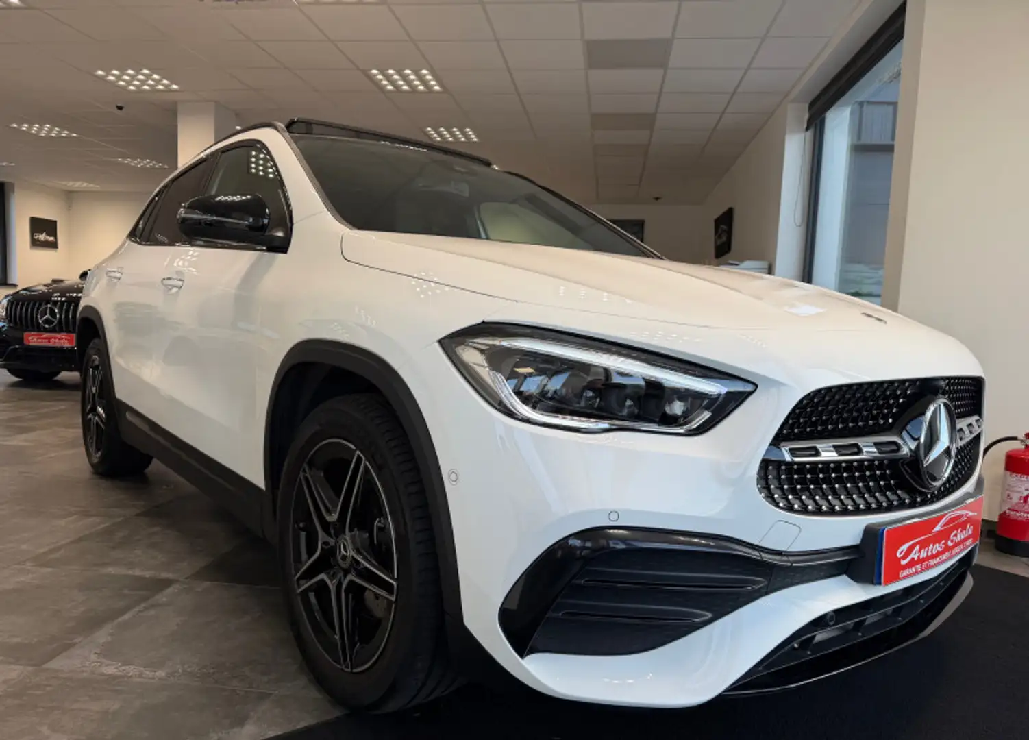Mercedes-Benz GLA 250 250 E 160+102CH AMG LINE 8G-DCT Blanc - 2