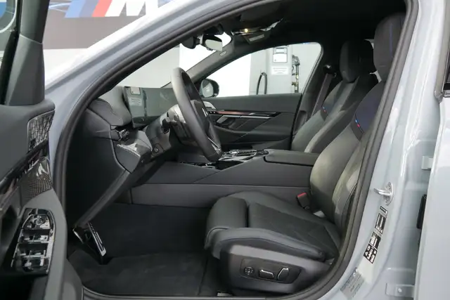 BMW 540 d xDrive *M-Paket Pro/AHK/B&W Sound/HUD/Integrallenkung/Standhzg.* Ansicht 8