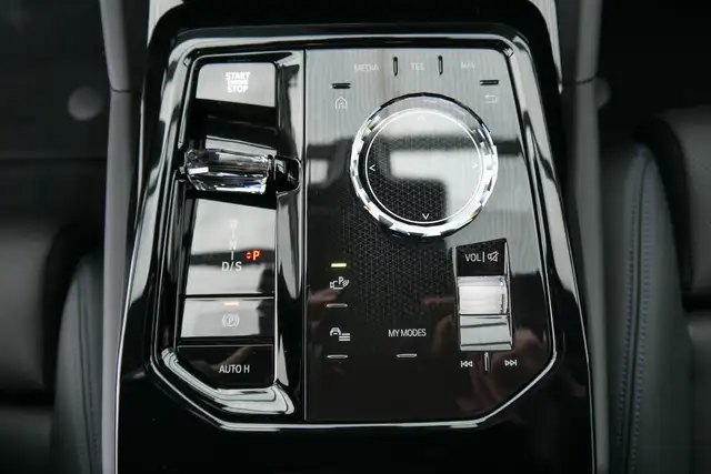 BMW 540 d xDrive *M-Paket Pro/AHK/B&W Sound/HUD/Integrallenkung/Standhzg.* Ansicht 33