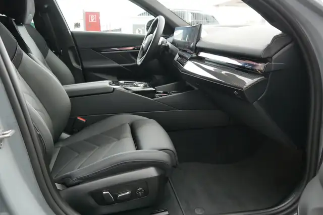 BMW 540 d xDrive *M-Paket Pro/AHK/B&W Sound/HUD/Integrallenkung/Standhzg.* Ansicht 38