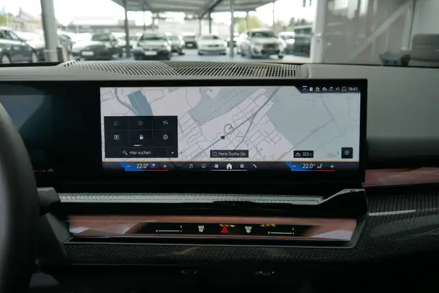 BMW 540 d xDrive *M-Paket Pro/AHK/B&W Sound/HUD/Integrallenkung/Standhzg.* Ansicht 24