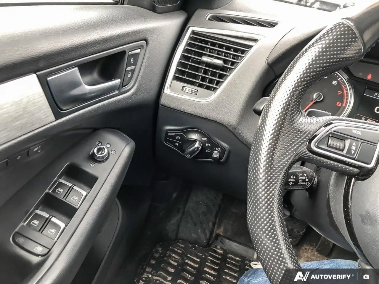 Audi Q5 снимка Audi Q5
