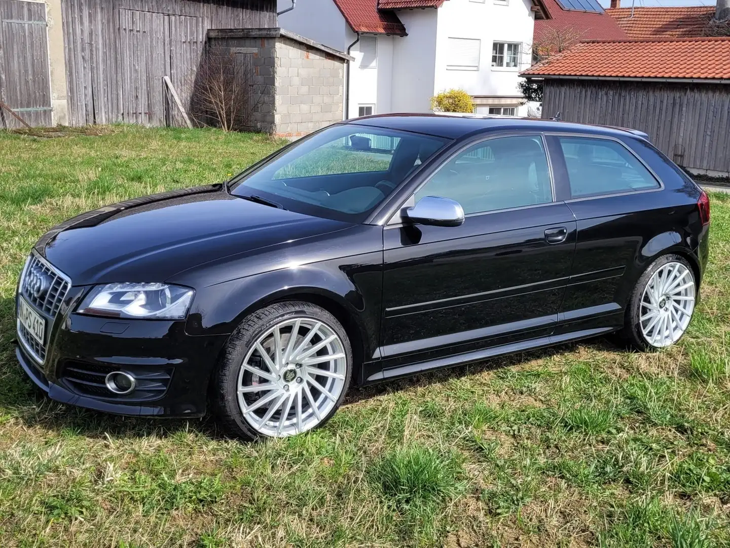 Audi S3 Black - 1