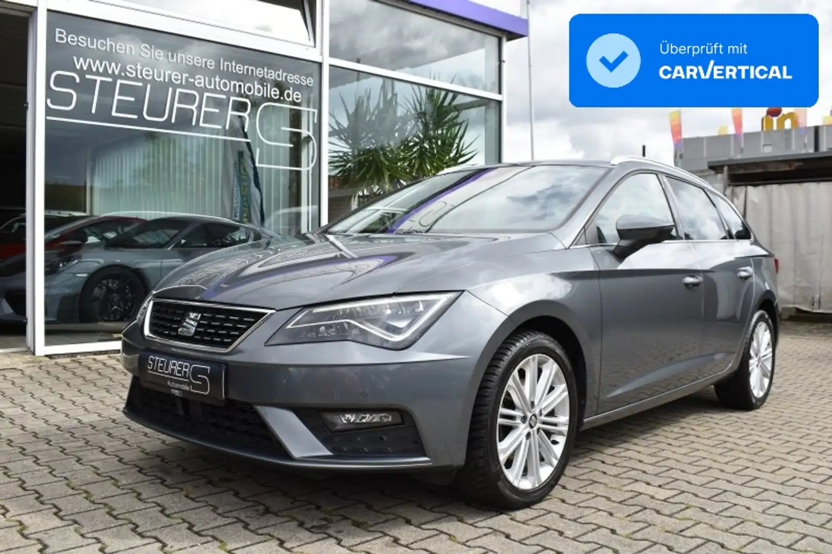 SEAT Leon ST 2.0 TDI Xcellence LED APP Navi Grau - 1