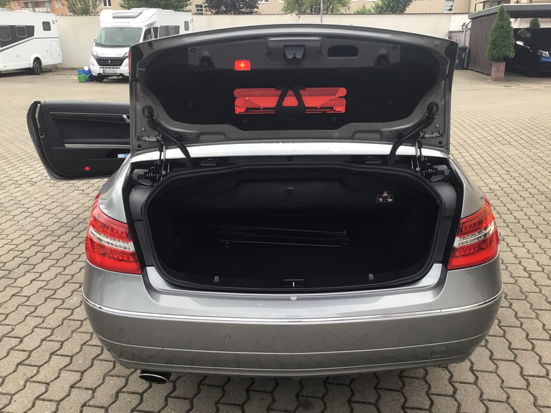 Mercedes-Benz E 220 E 220 CDI BlueEfficiency Cabrio Automatik — photo 15