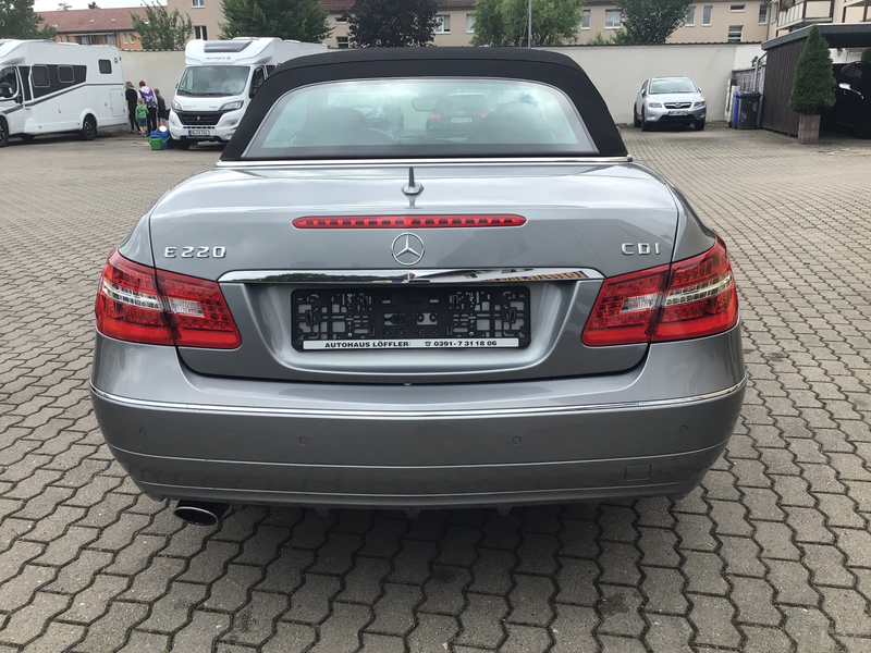 Mercedes-Benz E 220 E 220 CDI BlueEfficiency Cabrio Automatik — photo 3