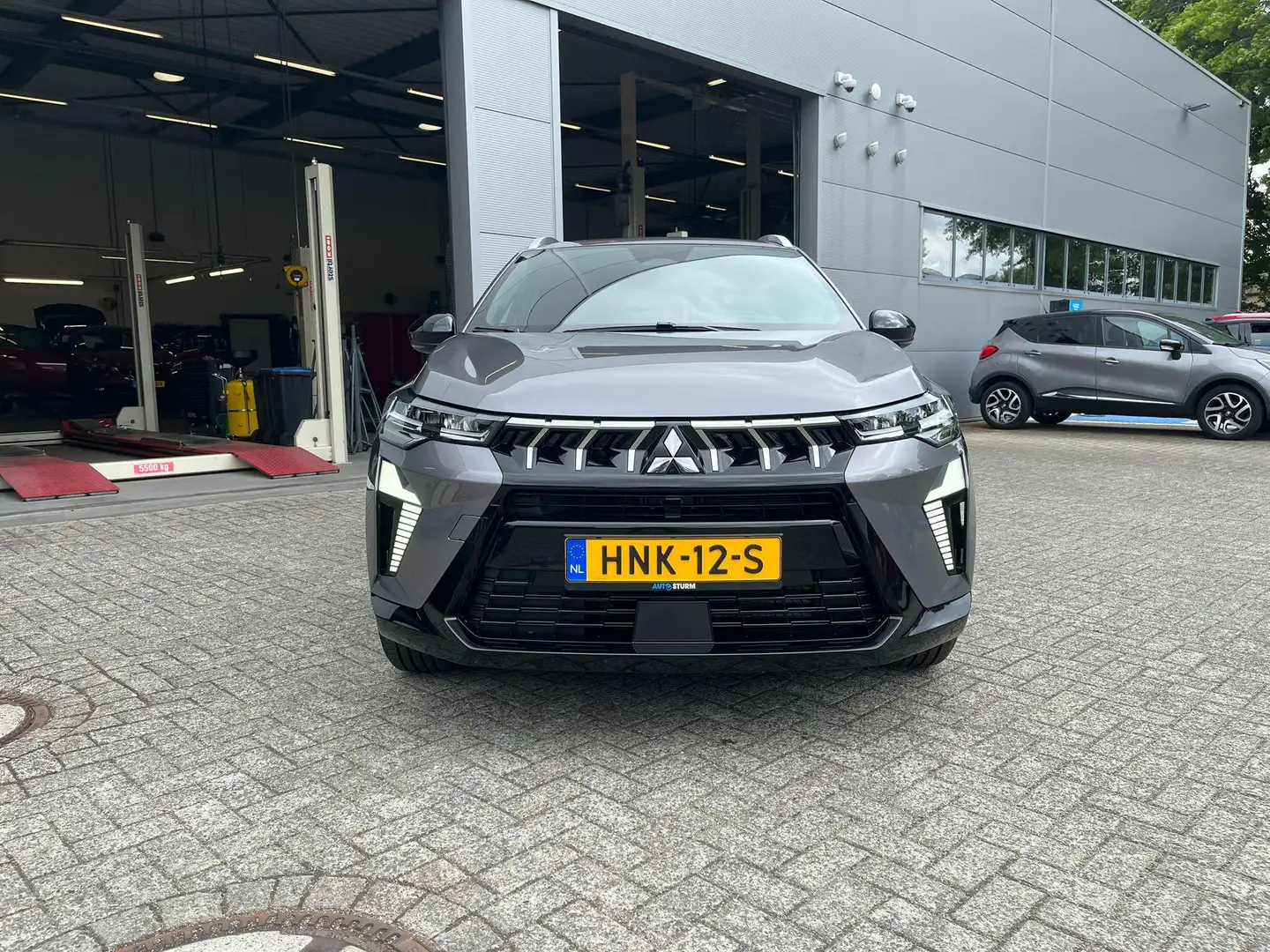 Mitsubishi ASX 1.6 HEV AT Intense Grijs - 2