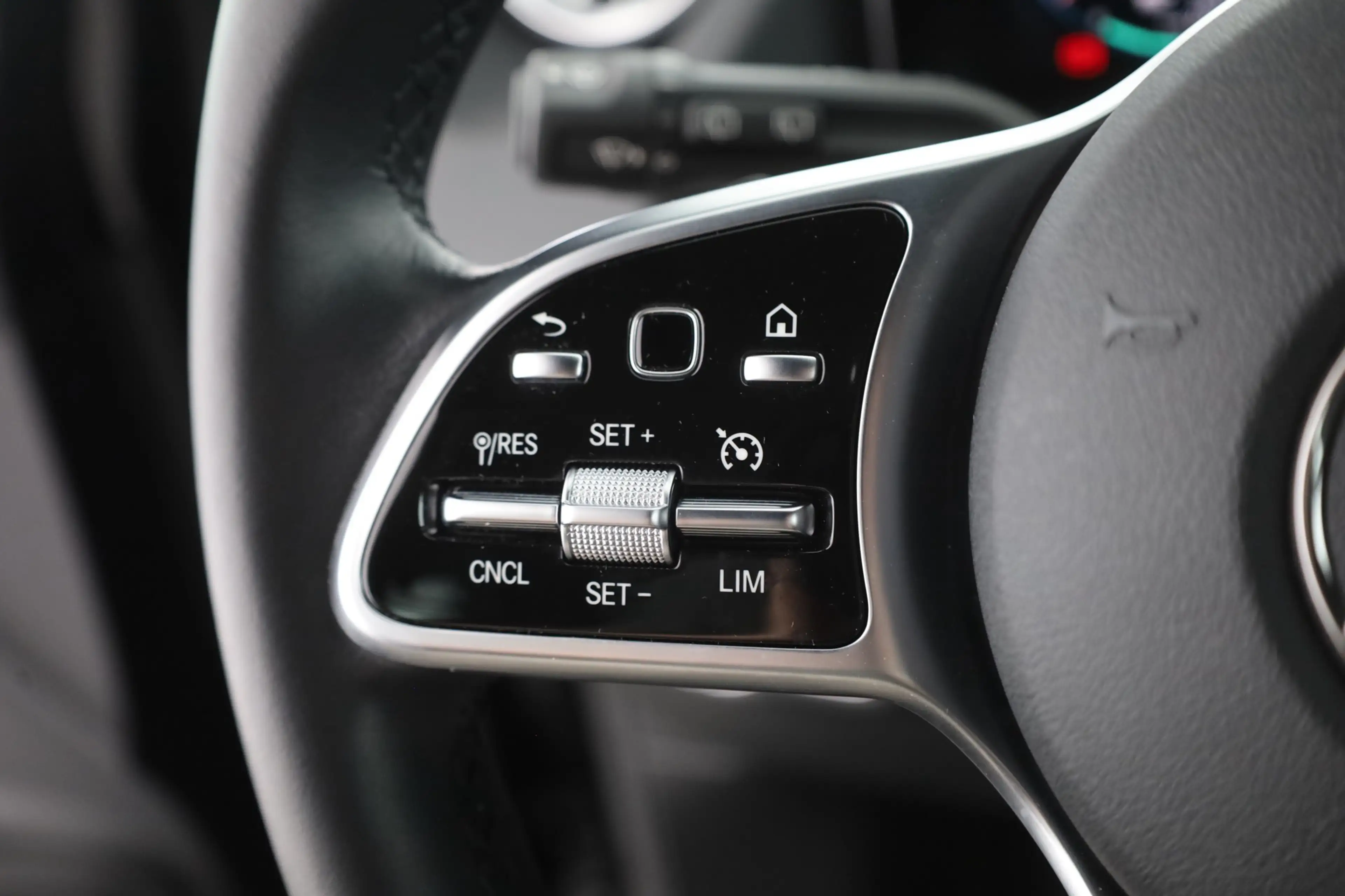 Mercedes-Benz EQA 250 Progressive LED Navi Sitzheizung Kamera — photo 15