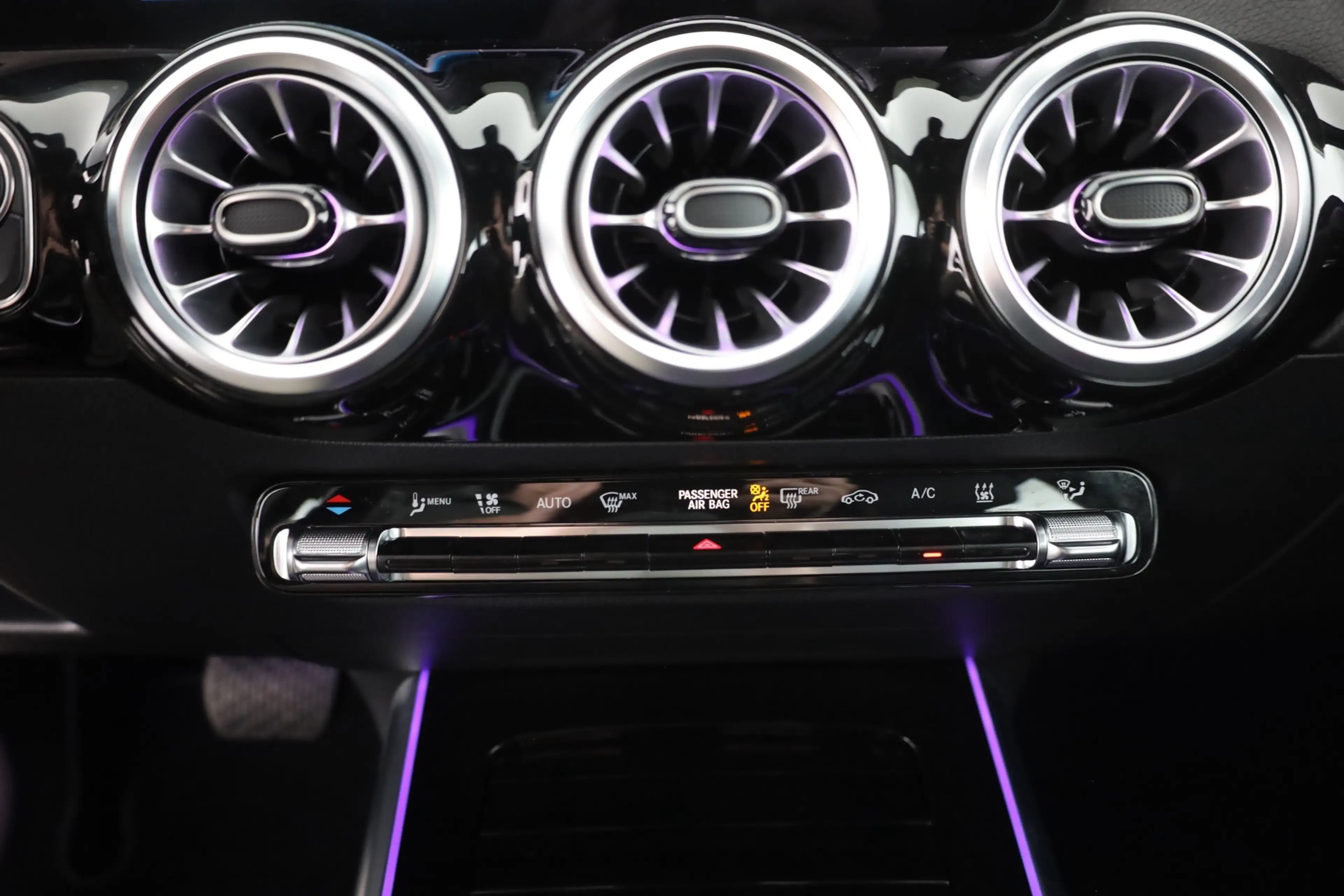 Mercedes-Benz EQA 250 Progressive LED Navi Sitzheizung Kamera — photo 12