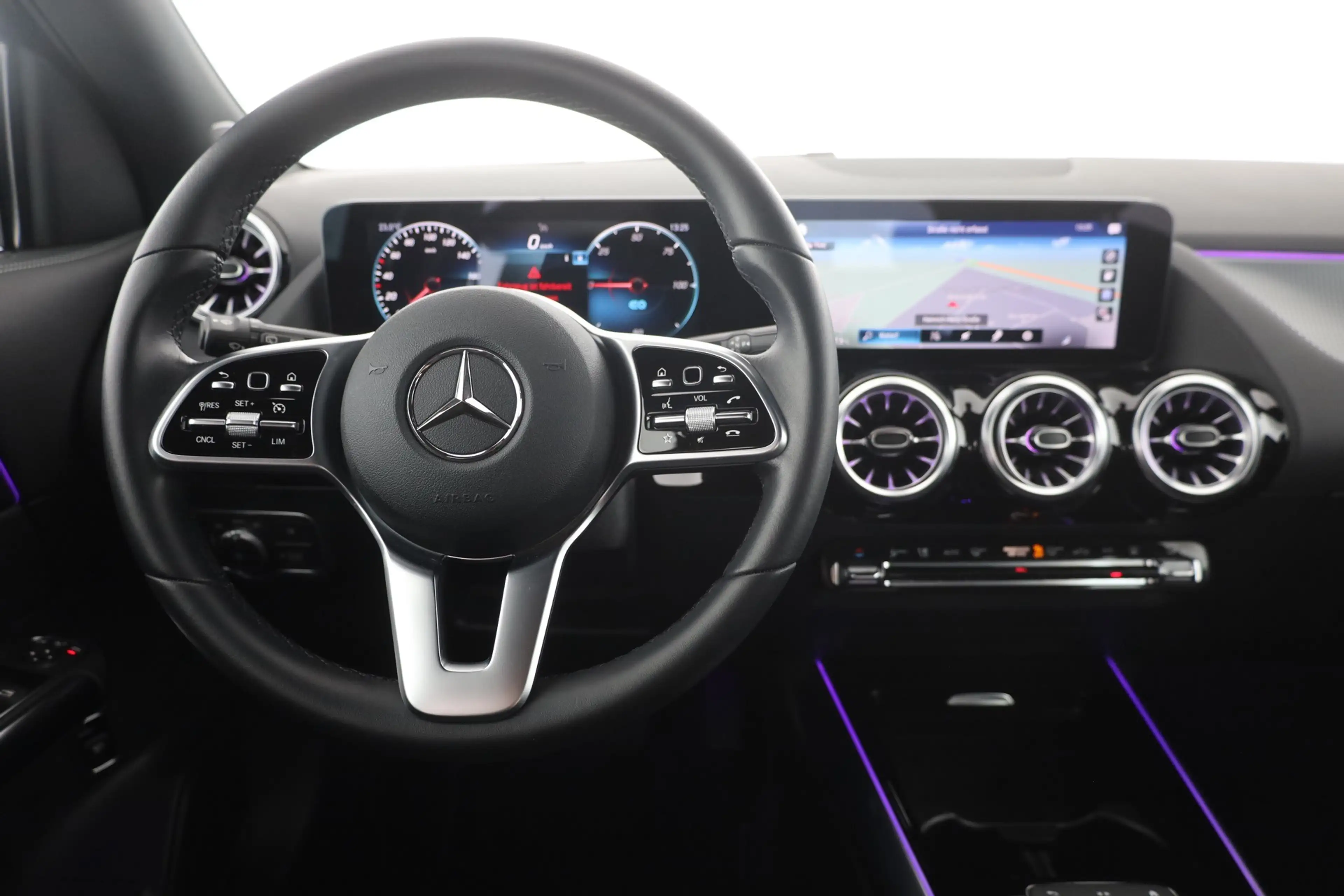 Mercedes-Benz EQA 250 Progressive LED Navi Sitzheizung Kamera — photo 10