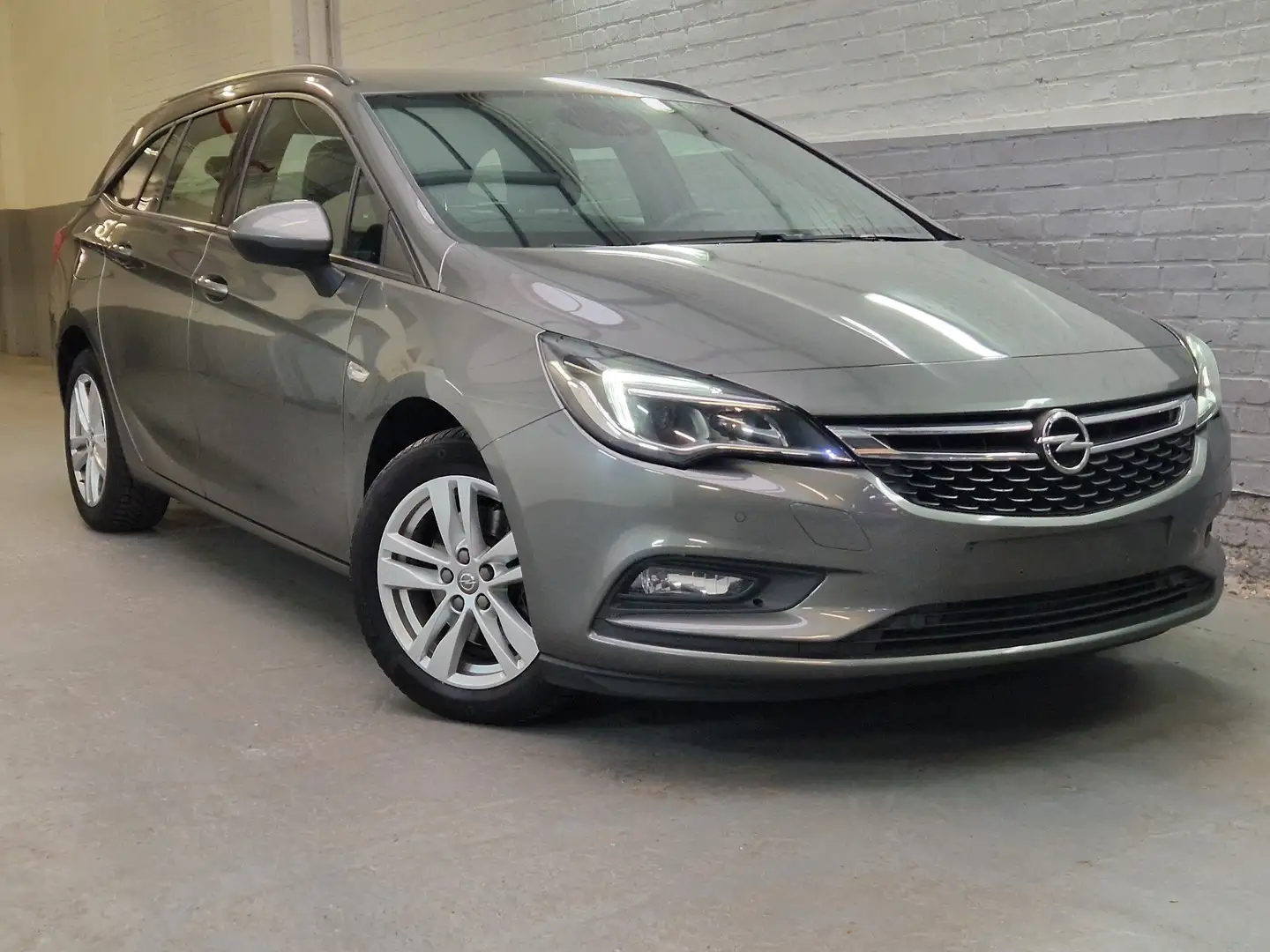 Opel Astra 1.6 CDTi-AUTO-2019-1Prop.-Superbe État-Garantie Gris - 1