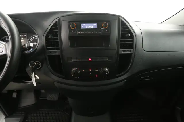 Mercedes-Benz Vito view 13