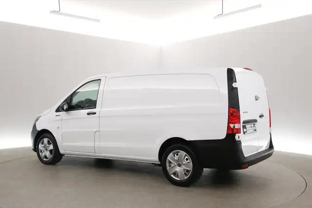 Mercedes-Benz Vito view 4