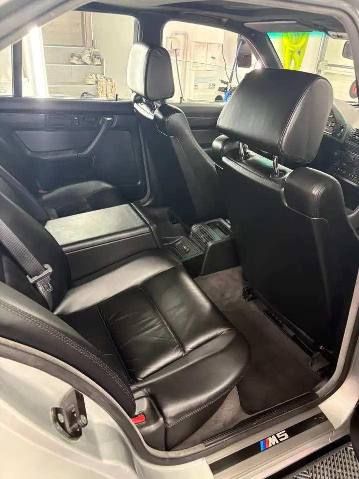 BMW M5 3.5i, foto 9