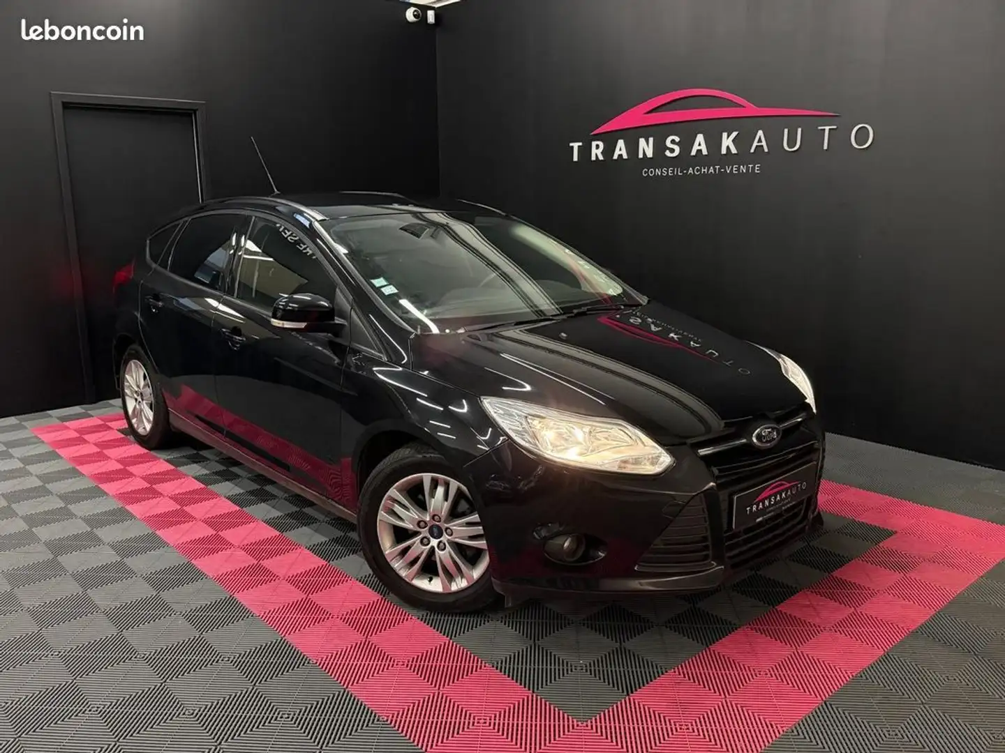 Ford Focus 1.6 TDCi 115 ch Titanium SIÈGES CHAUFFANTS Schwarz - 1