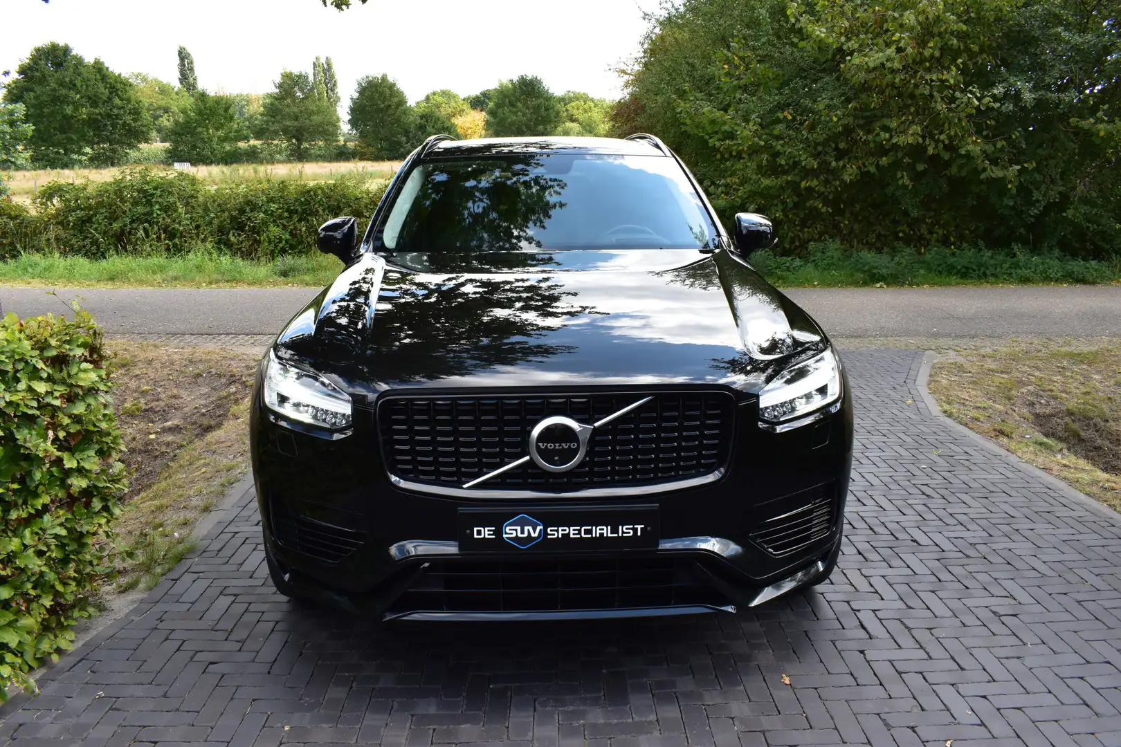 Volvo XC90 2.0 T8 Recharge AWD R-Design LUCHTV, TREKH, PANO, Noir - 2