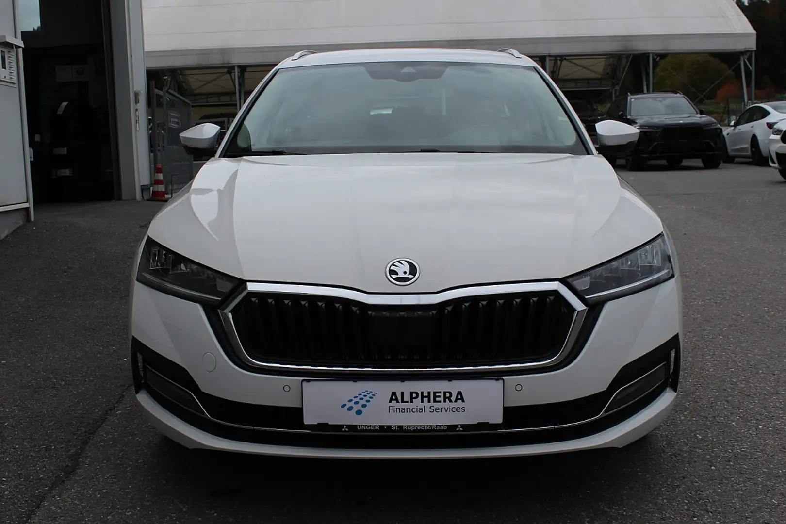 Skoda Octavia Combi 2,0 TDI Style DSG Weiß - 2