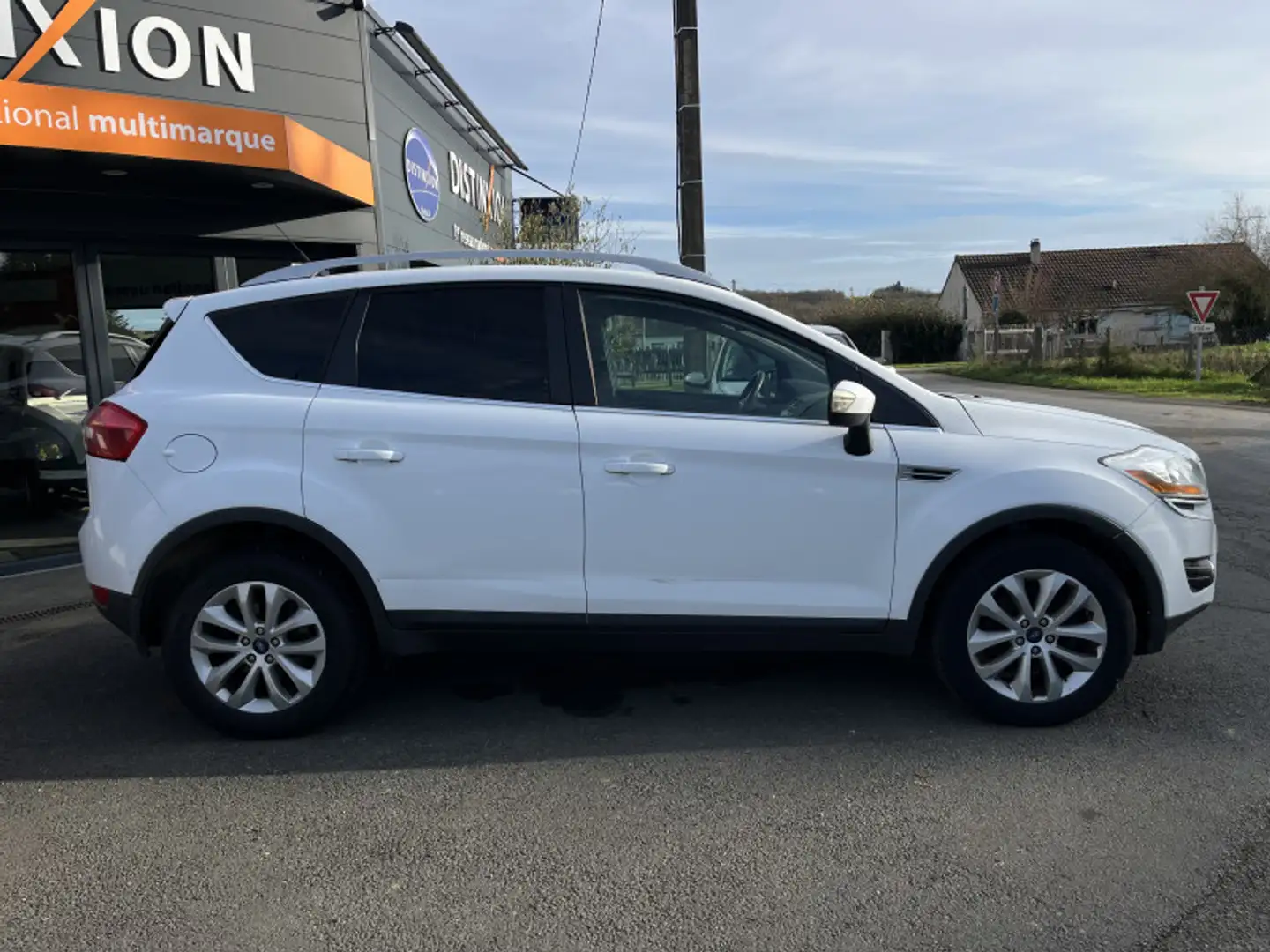 Ford Kuga 2.0 TDCI 140CH FAP TITANIUM Blanc - 2