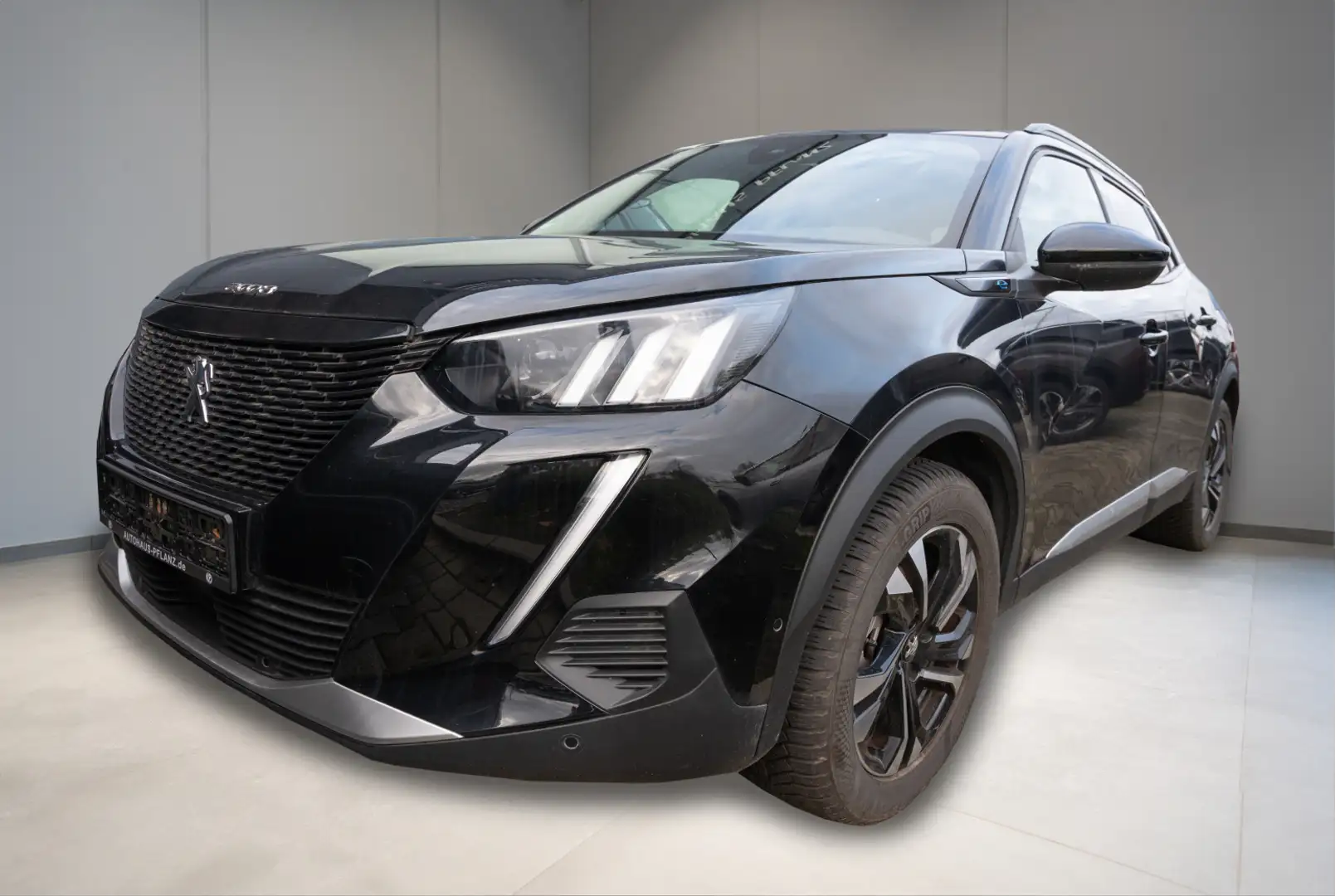 Peugeot 2008 GT 1.2 PureTech 130 EAT8 Noir - 1