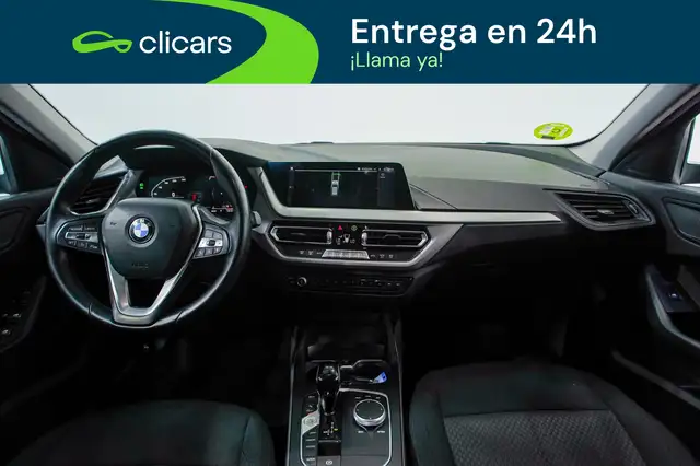 BMW 1 Series view 13
