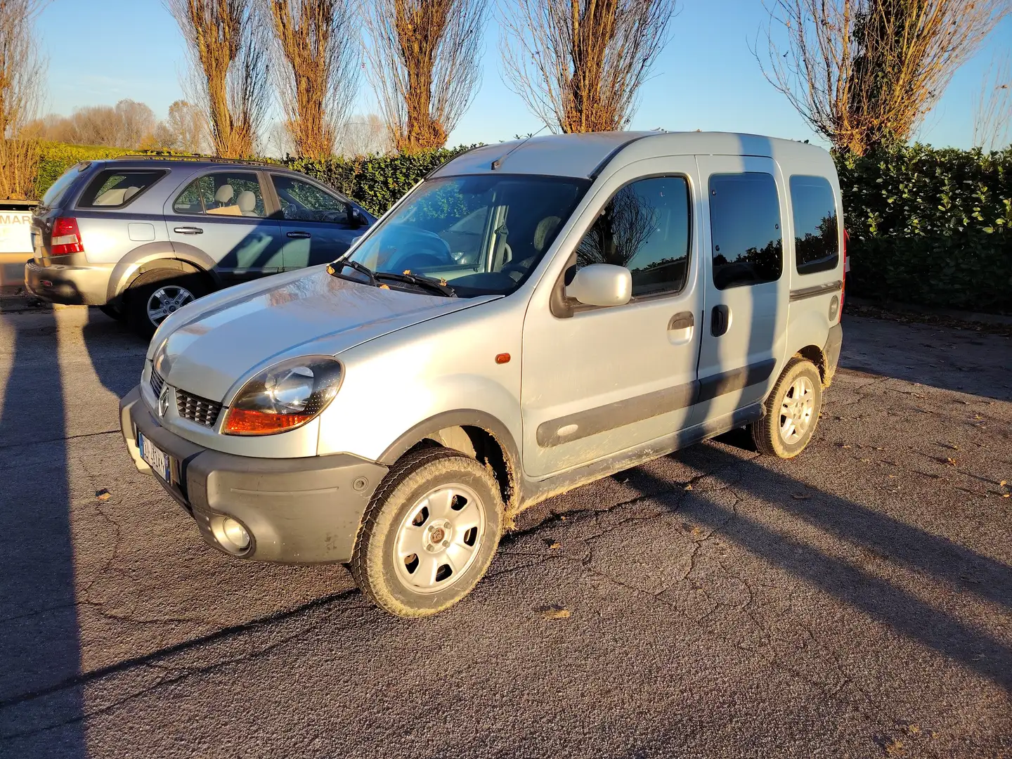 Renault Kangoo 4x4 FUSO - 1