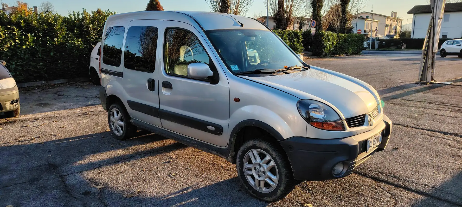 Renault Kangoo 4x4 FUSO - 2