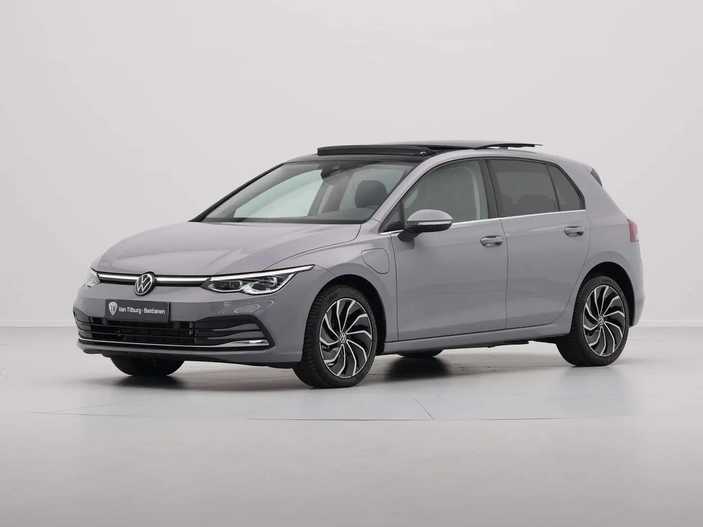 Volkswagen Golf 1.4 eHybrid 204pk Style Panorama Navigatie Camera Grau - 2