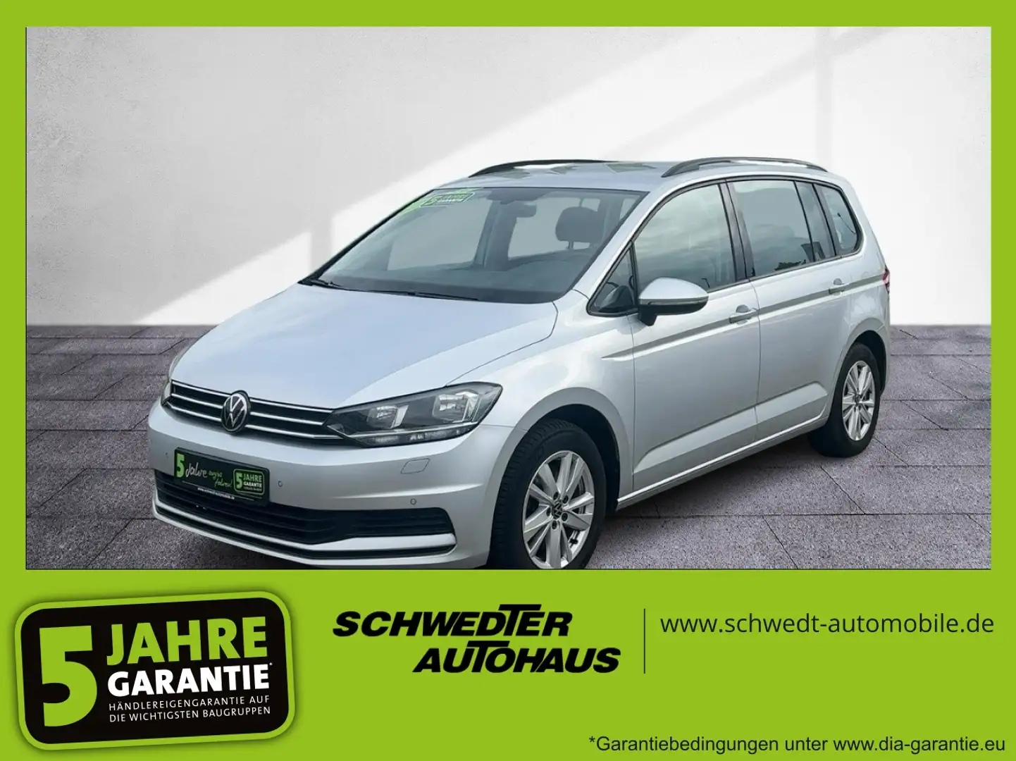 Volkswagen Touran BMT 1.5 TSI Comfortline **7Sitzer** DAB** Plateado - 1