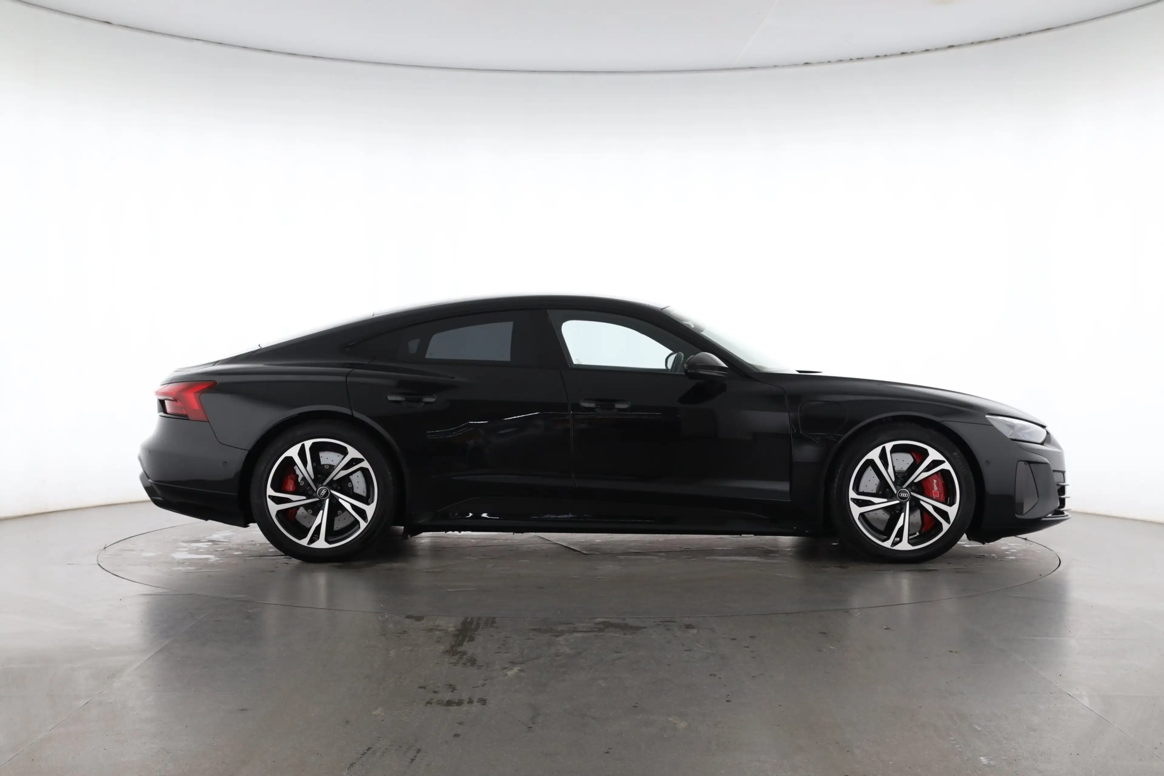 Audi RS e-tron GT quattro | MMI NAVI PLUS | PANO | — photo 7