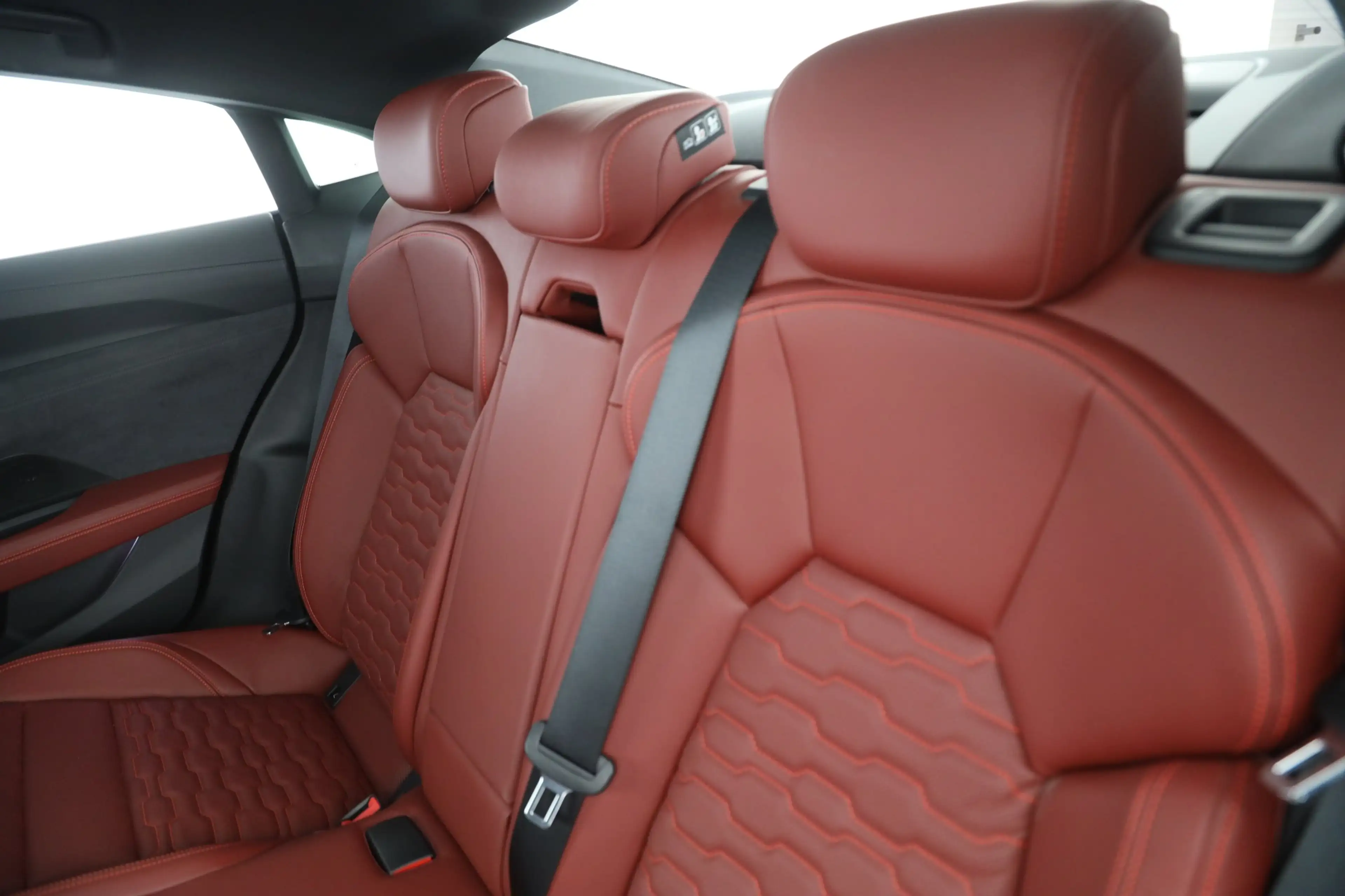 Audi RS e-tron GT quattro | MMI NAVI PLUS | PANO | — photo 13