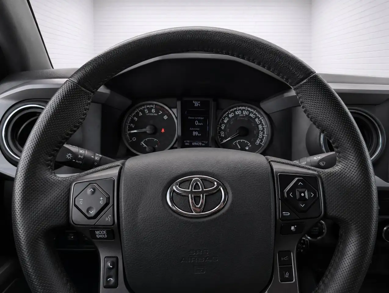 Toyota Tacoma снимка Toyota Tacoma