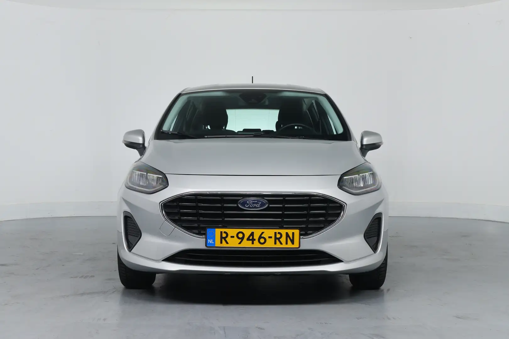 Ford Fiesta 1.0 EcoBoost Titanium | LED | Navi By App | Parkee Grijs - 2
