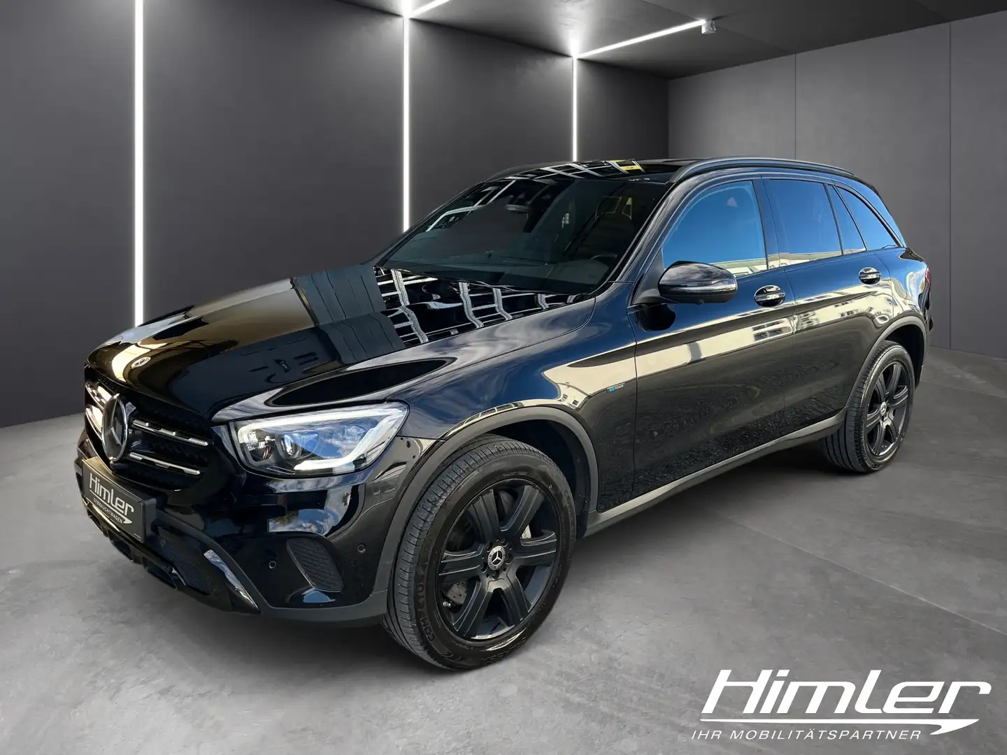 Mercedes-Benz GLC 300 e 4M Schwarz - 1