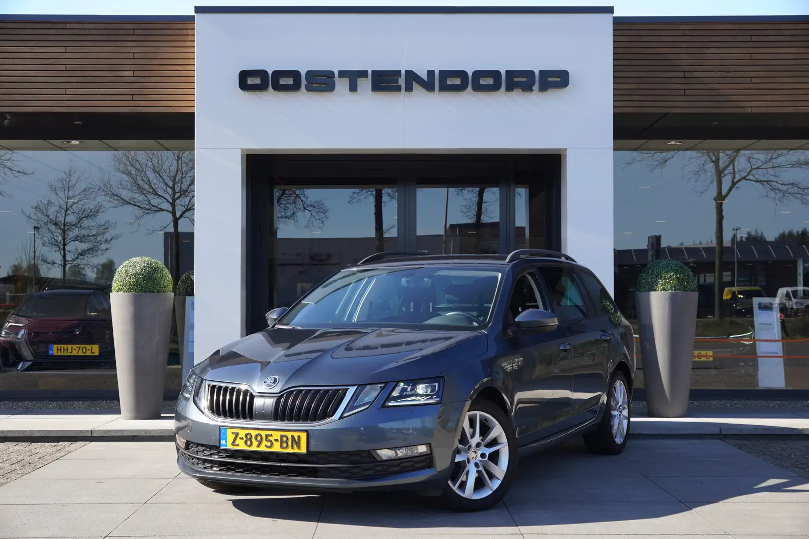 Skoda Octavia Combi 1.0TSI/115pk Greentech Style Business Automa Grijs - 2