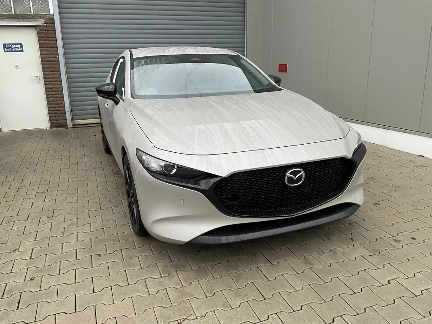 Mazda 3 2.5L e-SKY G 103 kW (140 PS) Automatik sofort lief Silber - 1