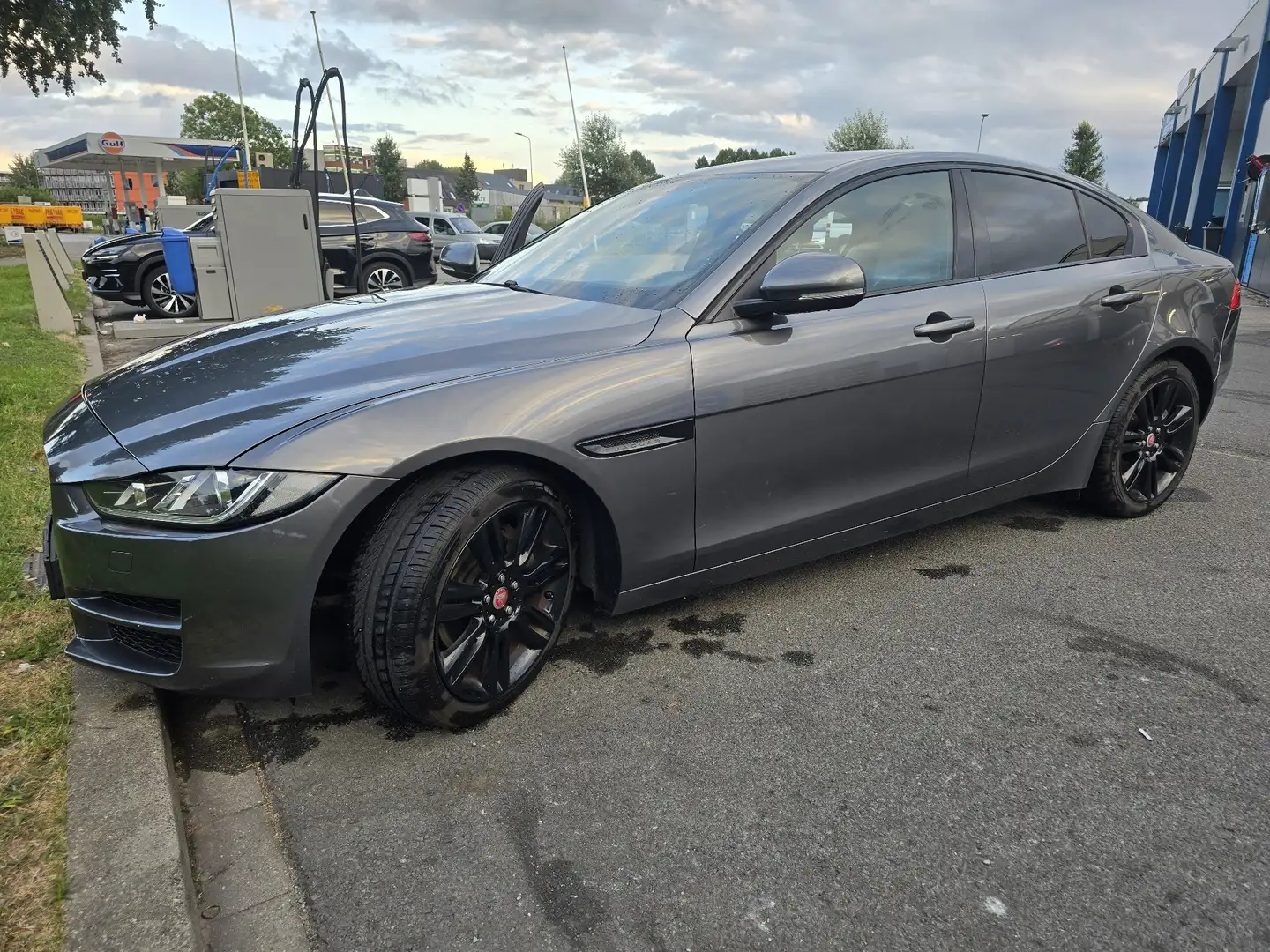 Jaguar XE 2.0 D Portfolio Brons - 2