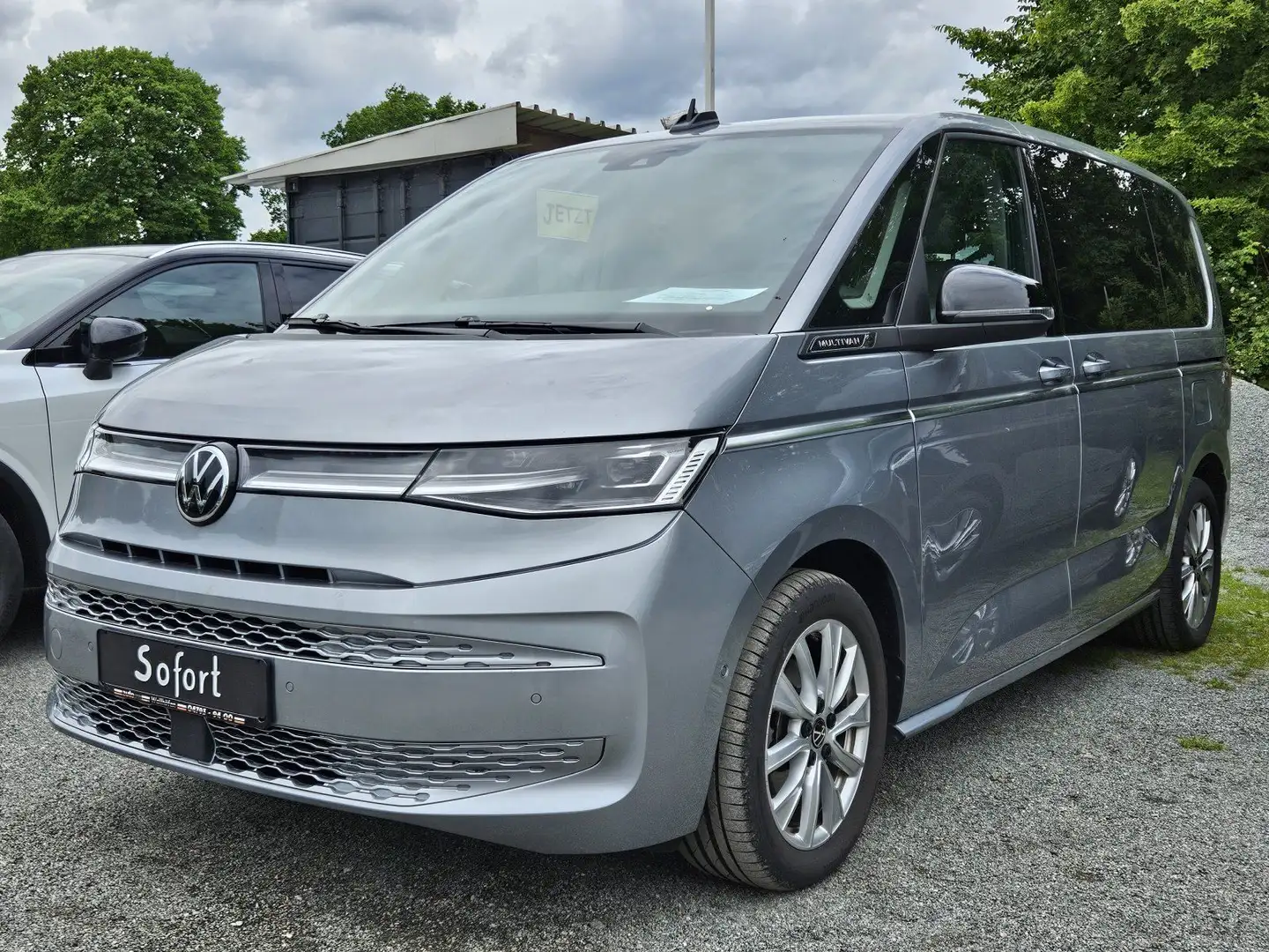 Volkswagen T7 Multivan 2,0 TDI Style 7Sitzer el.Heckkl. AHK Silber - 1