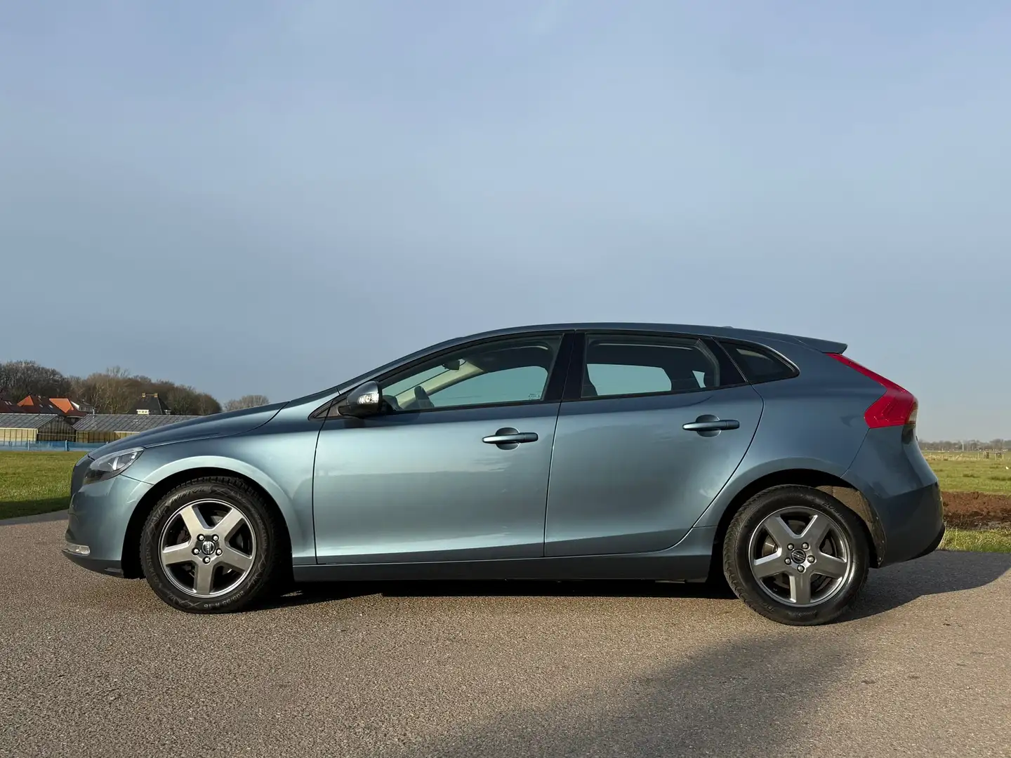 Volvo V40 1.6 D2 Momentum Navi Clima 16" Velgen Trekhaak 6 V Blau - 2