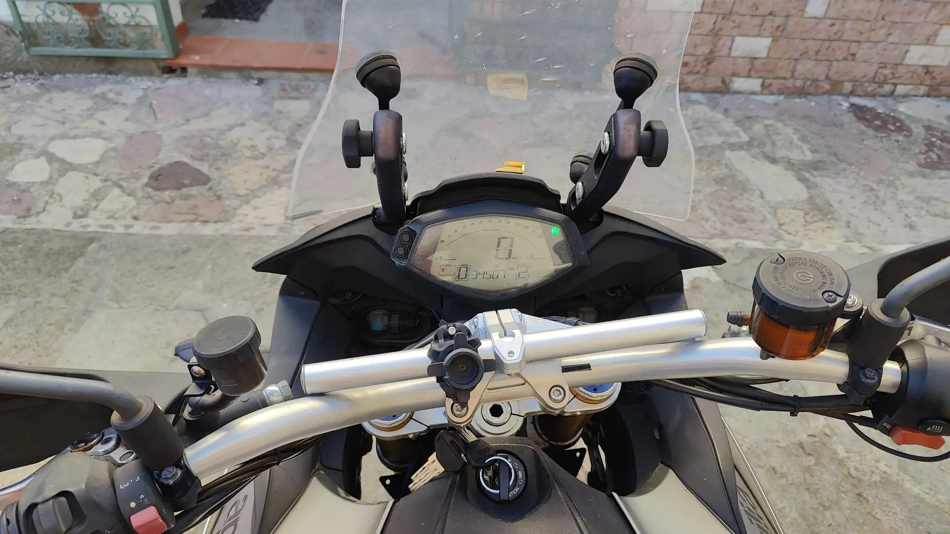 Aprilia Caponord 1200 Plateado - 1