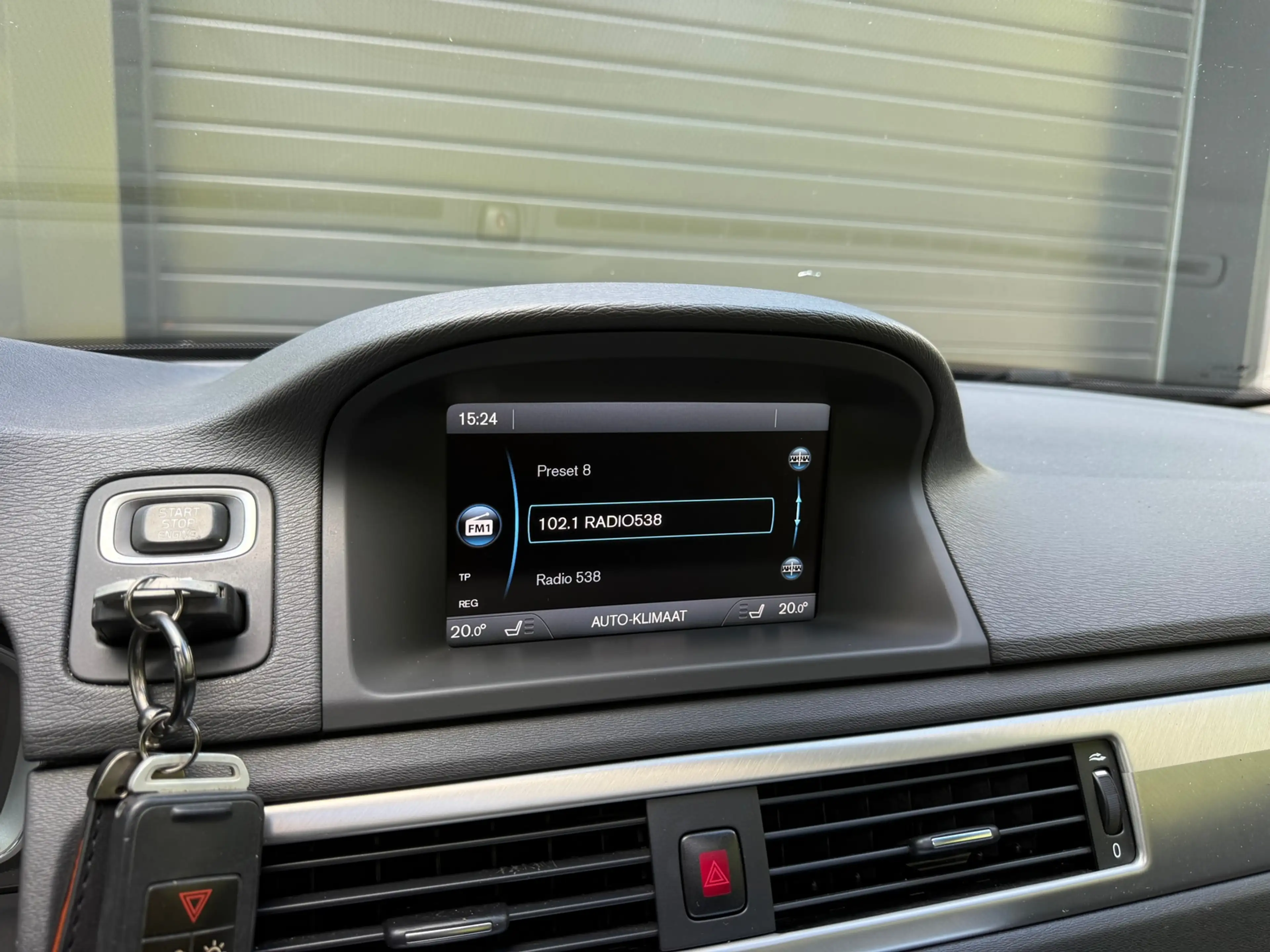 Volvo XC70 2.4 D5 Nordic+ — photo 19