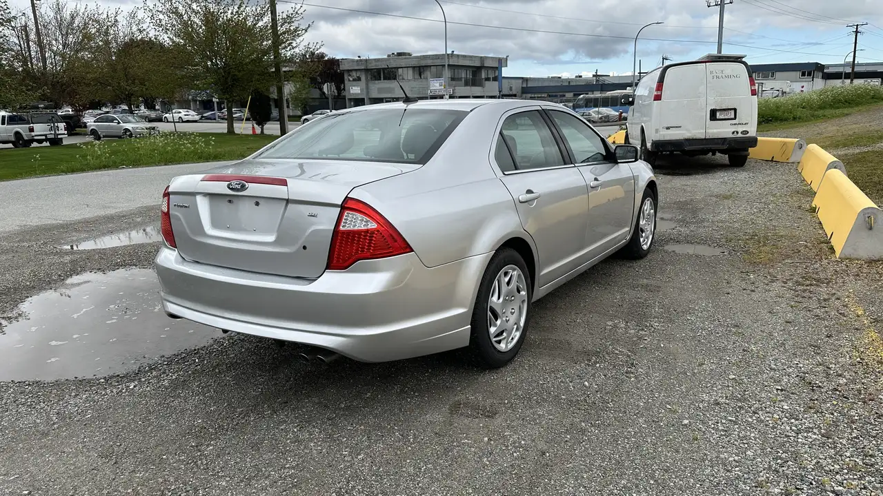 Ford Fusion снимка Ford Fusion