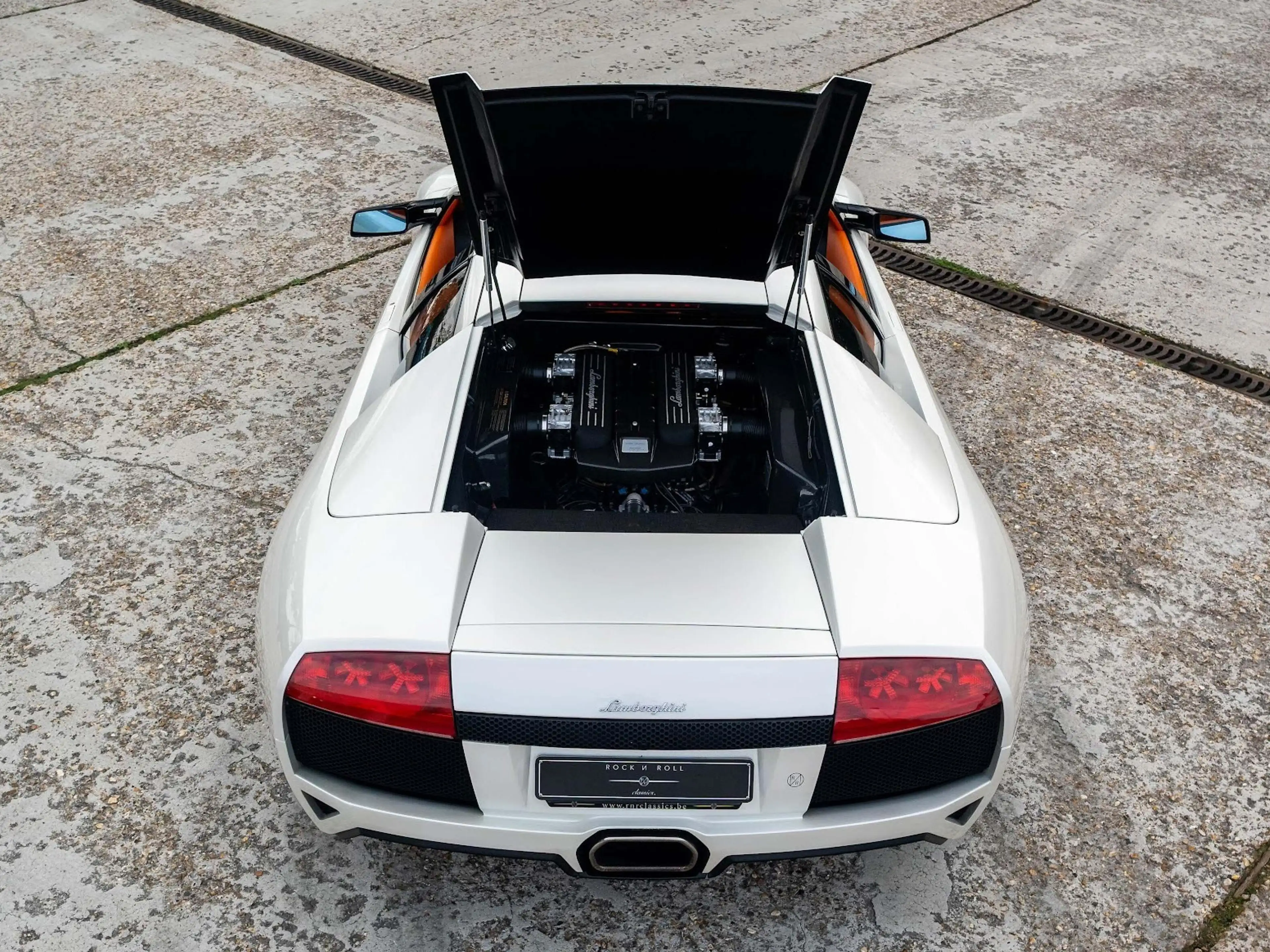 Lamborghini Murciélago Murciélago LP640 | Special order leather interior with Q citura diamond stitching — photo 33