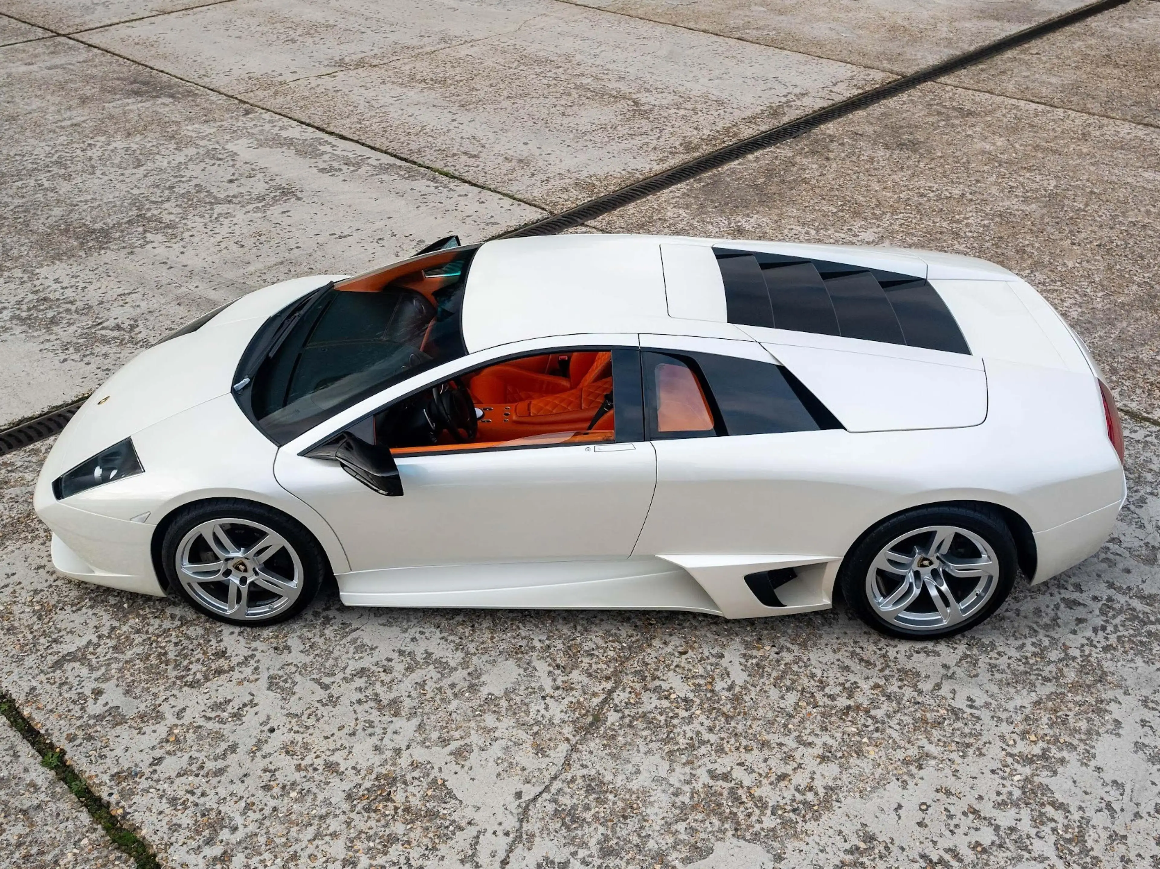Lamborghini Murciélago Murciélago LP640 | Special order leather interior with Q citura diamond stitching — photo 7