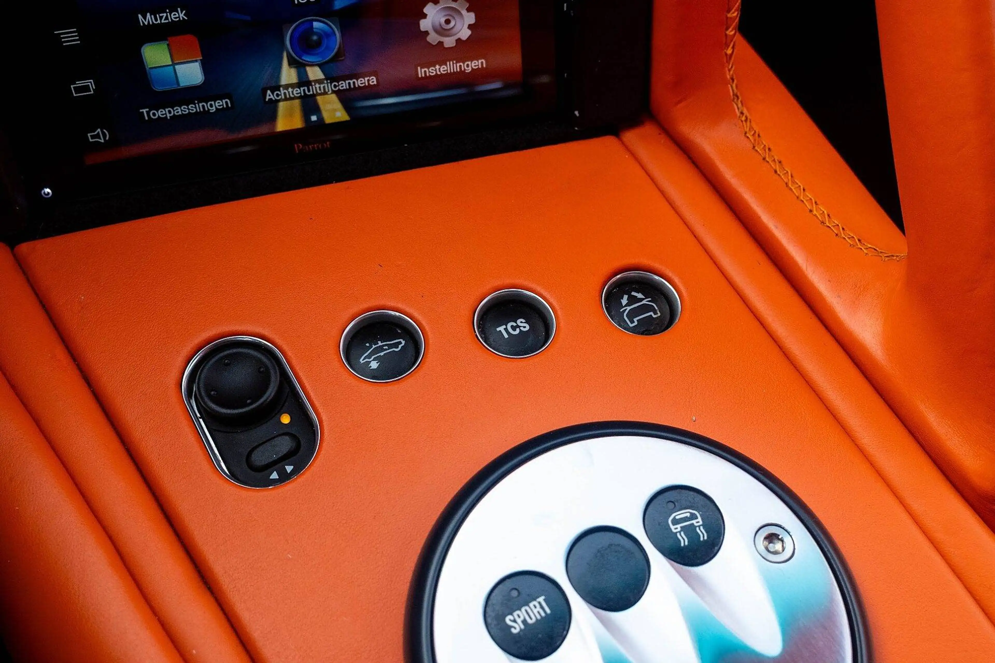 Lamborghini Murciélago Murciélago LP640 | Special order leather interior with Q citura diamond stitching — photo 24