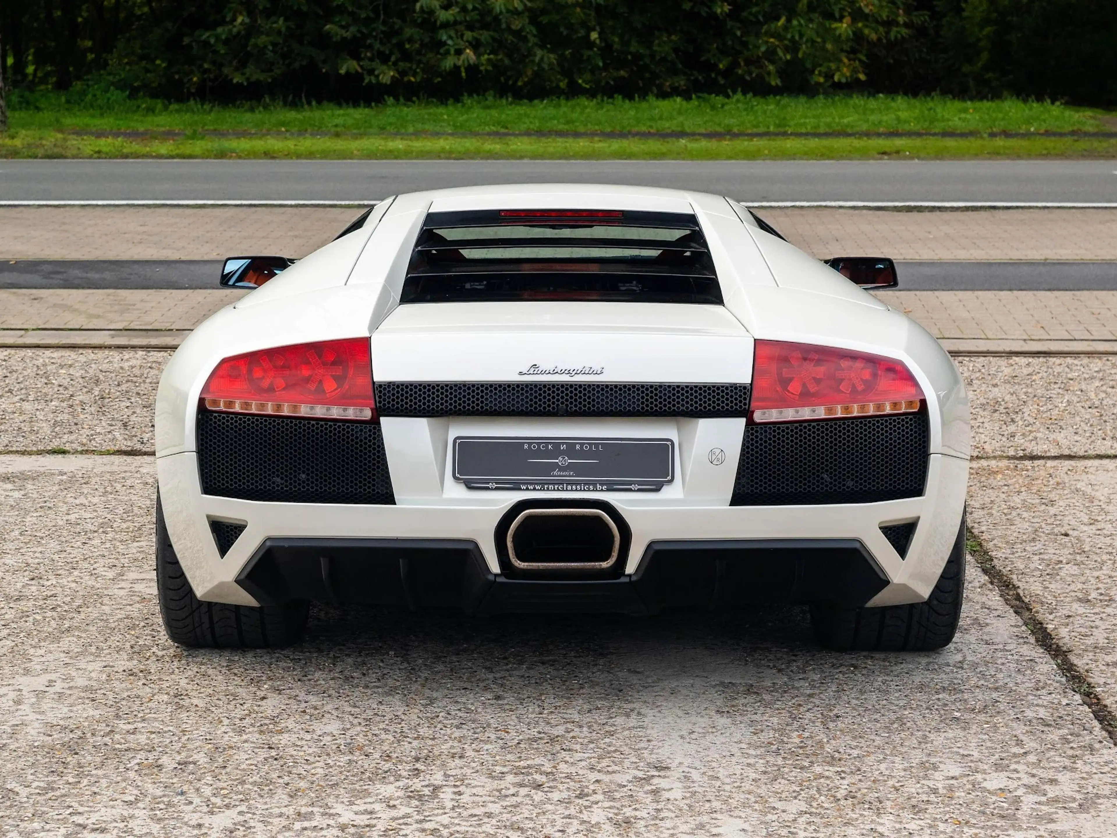 Lamborghini Murciélago Murciélago LP640 | Special order leather interior with Q citura diamond stitching — photo 15