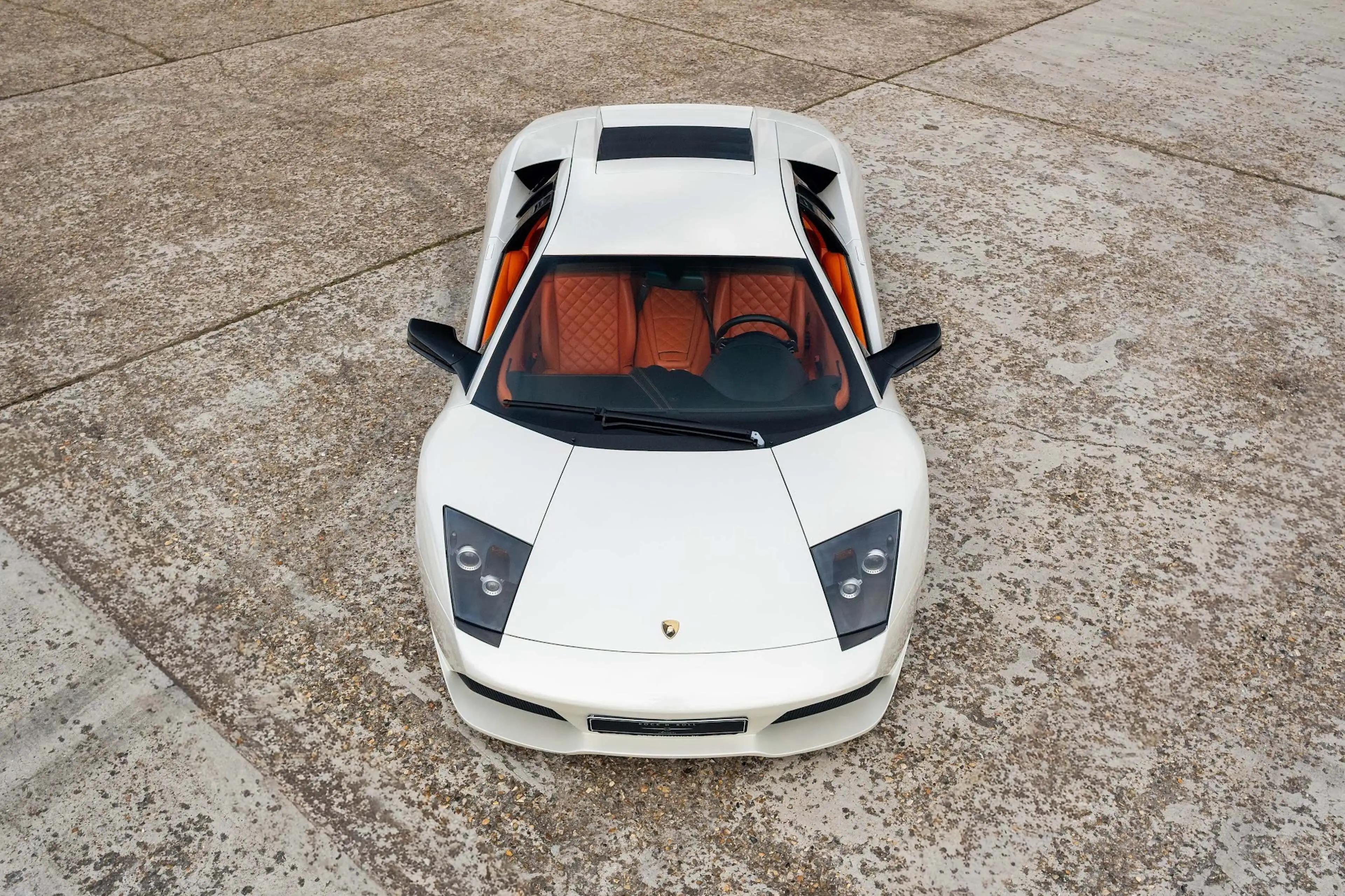 Lamborghini Murciélago Murciélago LP640 | Special order leather interior with Q citura diamond stitching — photo 8